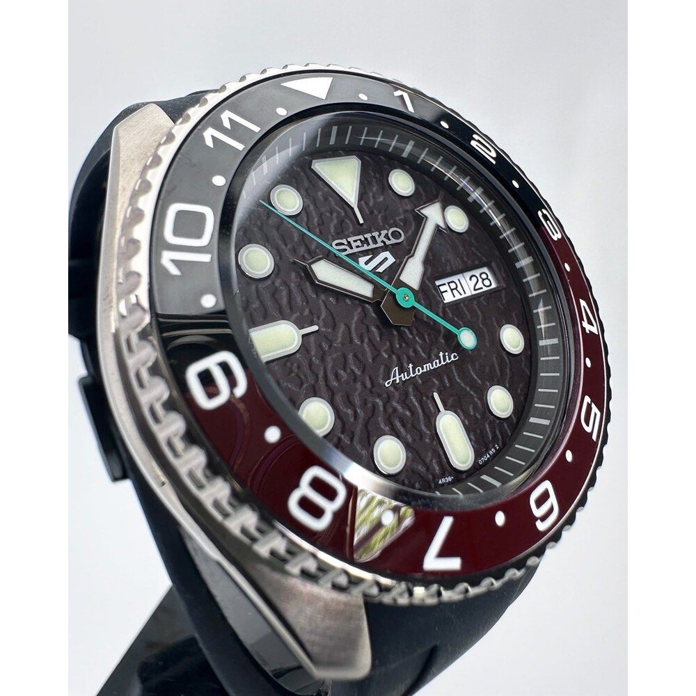 Seiko 5 automatic 42mm top